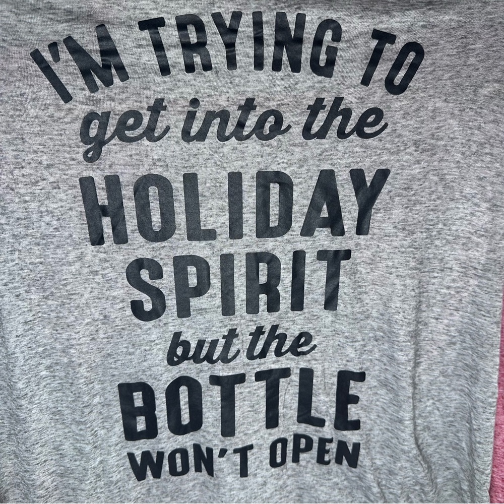 District Women 2XL Holiday Raglan Shirt “Trying to Get in the Holiday Spirit" 🍷